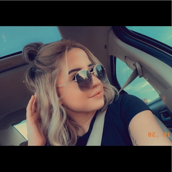 Meet your Posher, Skylar - Picture 1 of 1